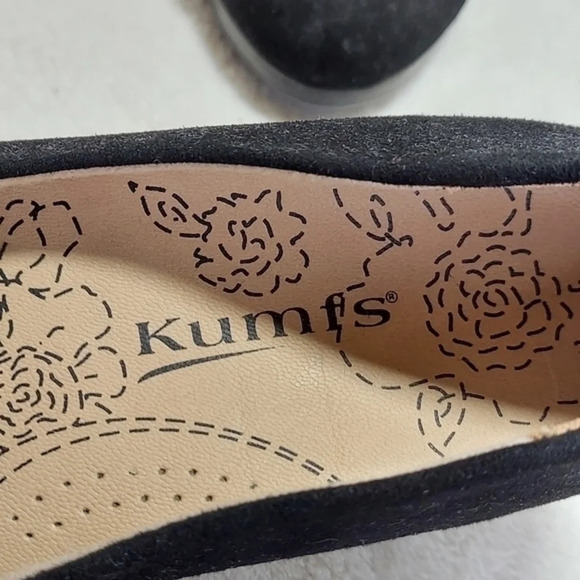 Black Suede Kumfs‎ Center Bow Heels - Picture 3 of 16